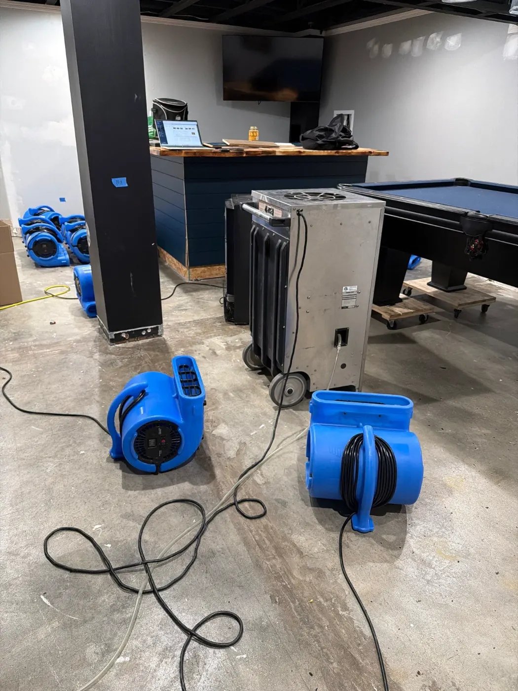 Large-scale water extraction in Maple Knoll business space